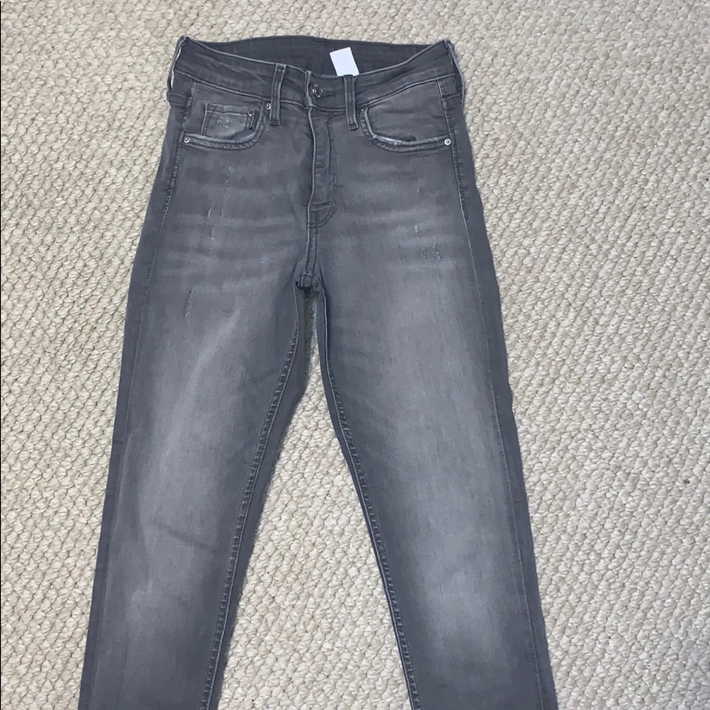 Grey jeans!!